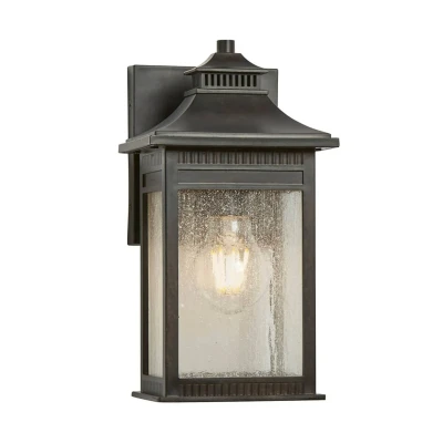 Abbildung von Quoizel QZ LIVINGSTON2 S Wandleuchte Livingston 1xE27 Bronze H:28,3cm L:13,9cm B:14,3cm IP44 dimmbar
