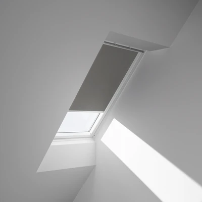 Abbildung von VELUX Verdunklungsrollo &quot;DKL SK06 0705SWL&quot;, verdunkelnd, Verdunkelung, ohne Bohren, in Führungsschienen, weiße Führungsschienen &amp; Griffleiste