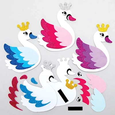 Abbildung von Baker Ross AX833 Kühlschrankmagnet Kits mit Schwanenprinzessin, zum Selbermachen von Kühlschrankmagneten, Kunst für Kinderkreativität, kleine Geschenke oder Bastelarbeiten zu Hause, 8 Stück