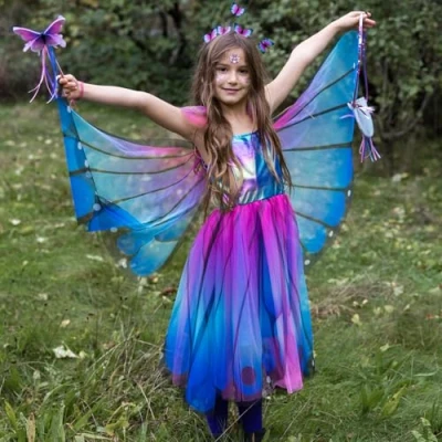 Abbildung von Great Pretenders Schmetterling Kostüm Schwebender Bläuling mit Flügeln und Haarreif für Kinder Gr. 98 128 Blau Lila Tier Tierkostüm Geburtstag Fasching Karneval (7 8 Jahre)