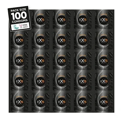 Abbildung von EXS Kondome Black Latex Comfy Fit, schwarze Packung mit, 100 St., tiefschwarze Kondome, anatomische Form für mehr Komfort, schwarzes