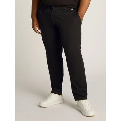 Abbildung von Calvin Klein Modern Tapered Pleat Chino, Herren, Größe: 40x32, Black
