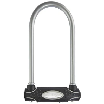 Abbildung von MASTER LOCK Bügelschloss [Schlüsselschloss] [mit Halterung] [Zertifiziertes Fahrrad Schloss Secure Gold Zertifikat] [Silber] 8195EURDPROCOLS Ideal für Fahrräder