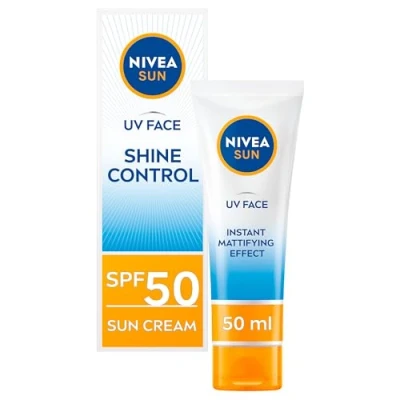Abbildung von NIVEA UV Face Shine Control SPF50 (50ml), Gesicht Sonnencreme, Gesichtscreme, Feuchtigkeitscreme mit LSF50 für den täglichen Gebrauch, Sonnenschutz sofortigen UVA/UVB Schutz