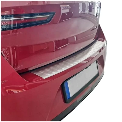 Abbildung von tuning art BL1053 Ladekantenschutz mit Abkantung passend für Opel Astra L Schrägheck 2022 , Farbe:Silber