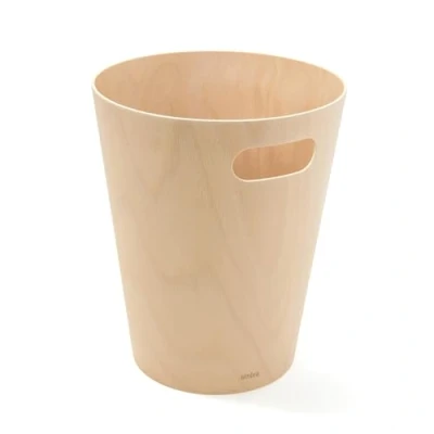 Abbildung von Umbra Woodrow Abfalleimer Zweifarbiger Holz Papierkorb für Büro, Badezimmer, Wohnzimmer und Mehr, 7,5l Fassungsvermögen, Natur,