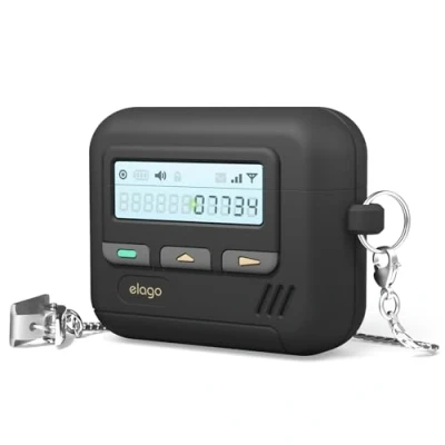 Abbildung von elago Pager Hülle Kompatibel mit AirPods der 4. Generation Hülle, Schutzhülle 4, Karabiner inklusive, Stoßfest, Voller Schutz, Für Männer, Frauen (Schwarz)