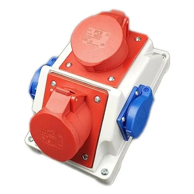 Abbildung von RoadEu Kombi Wandsteckdose 2x 16A 5P, Schuko 230V. PCE Steckdosen. Stromverteiler IP44