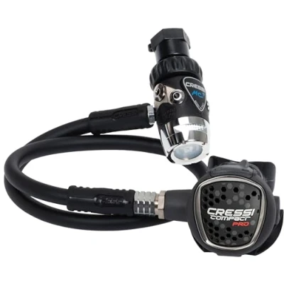 Abbildung von Cressi Erwachsene Atemregler Mc9 sc Compact Pro Din 300, Schwarz/Silber,