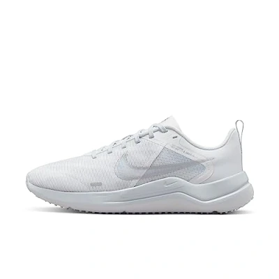 Abbildung von Nike Performance Downshifter 12 Laufschuh Neutral, Damen, Größe: 37.5, White/metallic silver/pure platinum Schuhe