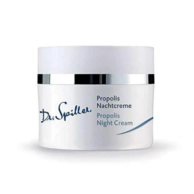 Abbildung von Dr. Spiller Propolis Nachtcreme Klärt und pflegt unreine Haut Mit wertvollem Propolisextrakt Für ein geklärtes ebenmäßiges Hautbild