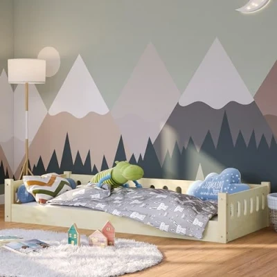 Abbildung von Bellabino Bodenbett Miera 90x200 cm, Montessori Kinderbett Natur lackiert, Bett für Kinder inkl. Rausfallschutz und Rolllattenrost mit offener Seite aus Birke Sperrholz
