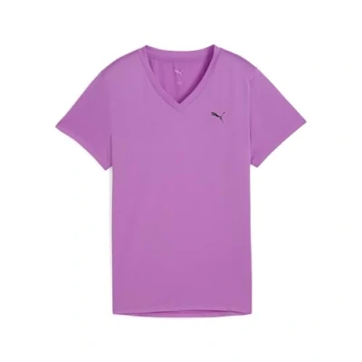 Abbildung von Puma TAD ESSENTIALS T Shirt mit V Ausschnitt Damen Wild Berry Größe: XS