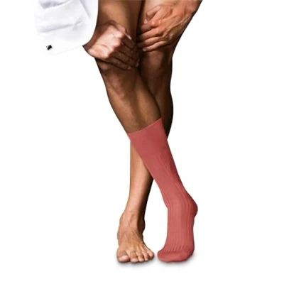 Abbildung von FALKE Herren No. 10 M SO Pure Fil d&#039;Écosse Baumwolle einfarbig 1 Paar Socken, Rood (Lobster 8862), 41 42