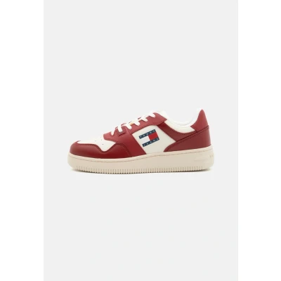 Abbildung von Tommy Jeans NEW Retro Basket Sneaker low, Damen, Größe: 36, Magma red Schuhe