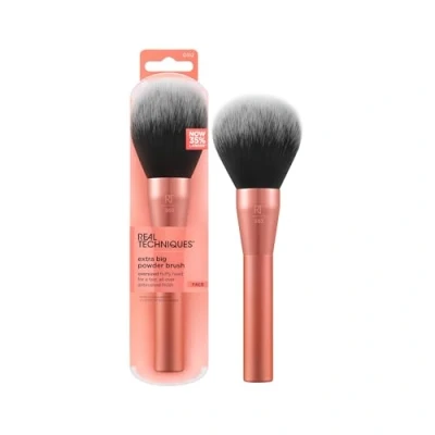 Abbildung von Real Techniques Extra großer Puderpinsel, Make up Pinsel für Puder, flauschiger Kopf All Over Einstellung, XL übergroßer schnelles Auftragen, tierversuchsfrei, synthetische