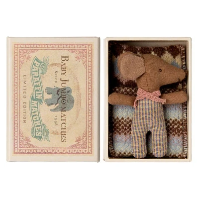 Abbildung von Maileg Baby Maus Mädchen Sleepy Wakey