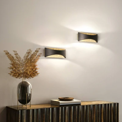 Abbildung von Fischer &amp; Honsel Wandleuchte, Rio sandschwarz/blattgoldfarben Acryl weiß B: 22,50 cm, H: 9,00 Ausladung Wand: 7,70 cm 1x LED 5,5 Watt 2700 K inkl. 540 lm EEG: F 30529