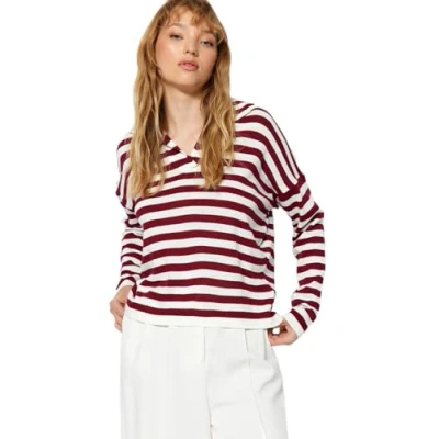 Abbildung von Trendyol Damen Regular fit Basic Polo Neck Knitwear Sweater Pullover, Burgundy, Small