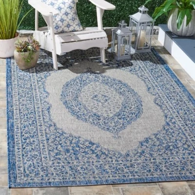 Abbildung von SAFAVIEH Zeitgenössische Teppich für Wohnzimmer, Esszimmer, Schlafzimmer Courtyard Collection, Kurzer Flor, Hellgrau und Blau, 160 X 231 cm