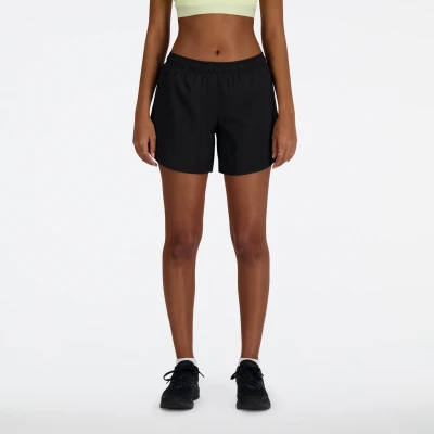 Abbildung von New Balance Sport Essentials 5&quot; Laufshorts XL Bequeme schwarze Trainings und für optimale Bewegungsfreiheit