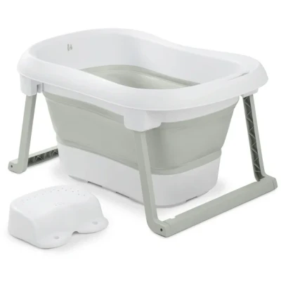 Abbildung von hauck Faltbare Babybadewanne mit Hocker Wash N Fold L für Babys &amp; Kleinkinder ab Geburt bis 18 kg, Ablaufstöpsel Farbwechsel bei Hoher Temperatur, Weiche Materialien, 80 x 56 44 cm (White Sage)