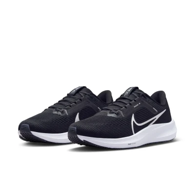 Abbildung von Nike Performance AIR ZOOM Pegasus 40 Laufschuh Neutral, Herren, Größe: 41, Black/white/iron grey Schuhe