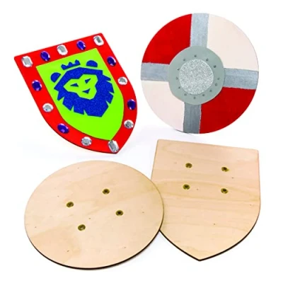 Abbildung von Baker Ross AW654 Holzschild, Schild mit elastischem Griff, perfektes Zubehör für Kinder zum Dekorieren und Tragen Ritterkostüm, 2 Stück, Holzfarben, Mittel
