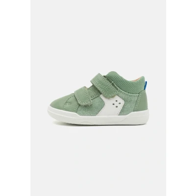 Abbildung von Superfit Superfree Unisex Lauflernschuh für Kinder, Größe: 23, Hellgrün/weiss Schuhe
