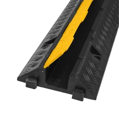 Abbildung von 1 Kanal Kabelbrücke Schlauchbrücke mit extra großen (70x50mm) Überfahrschutz Kabelkanal Brücke Rampe Protector Pkw&amp;LKW