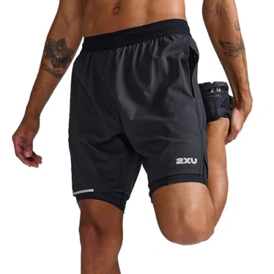 Abbildung von 2XU Herren Aero 2 in 1 7&quot; Shorts, Schwarz/Silber reflektierend, XS