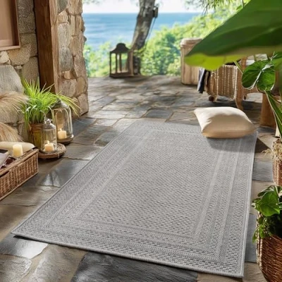 Abbildung von SIMPEX Outdoor Teppich Wetterfest Grau 80x150 cm Läufer, UV beständig, ideal für Küche, Balkon, Terrasse auch Wohnzimmer und Esszimmer, Einfarbiges Design mit Bordüre, Pfelgeleicht