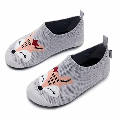 Abbildung von IceUnicorn Kinder Hausschuhe Atmungsaktive Pantoffeln Leicht Rutschfest Turnschläppchen Hüttenschuhe Jungen Mädchen Slippers für Kindergarten(Grauer Fuchs,32/33EU)