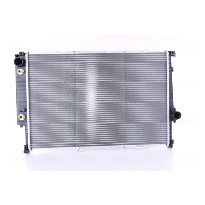 Abbildung von NISSENS 60748A Kühler, Motorkühlung Aluminium 650 439 40 Kühlrippen gelötet BMW: 7, 5 Limousine, Touring