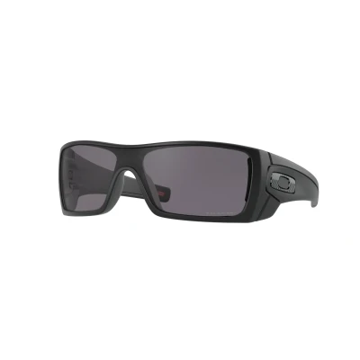 Abbildung von Oakley Herren OO9101 BATWOLF 910104 Gläser SONNENBRILLEN Plastik Schwarz Quadratisch Polarisiert