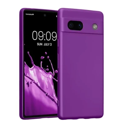 Abbildung von kwmobile Handyhülle kompatibel mit Google Pixel 7a Hülle weiche Silikon Case metallisch schimmernd in Metallic Violett