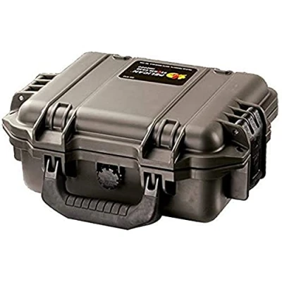 Abbildung von Peli Storm IM2050 Koffer, Kleine Schutz Box für Wertvolles Equipment, IP67 Wasser und Staubdicht, 5L Volumen, Ohne Schaum, Schwarz
