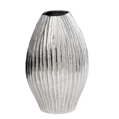 Abbildung von riess ambiente Dekovase ELEGANCE 35cm silber antik · Blumenvase aus Metall fürs Wohnzimmer (Einzelartikel, 1 St), Tischdeko handmade Hammerschlag Design Accessoire