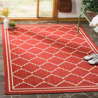 Abbildung von SAFAVIEH Geometrisch Teppich für Wohnzimmer, Esszimmer, Schlafzimmer Courtyard Collection, Kurzer Flor, Rot und Beige, 160 X 231 cm