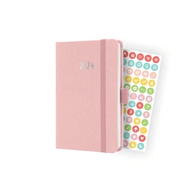 Abbildung von SIGEL J4404 Wochenkalender Jolie 2024, ca. A6, rosa, Hardcover mit Textileinband, Gummiband, Stiftschlaufe, Einstecktasche, 174 Seiten, aus nachhaltigem Papier, Terminplaner