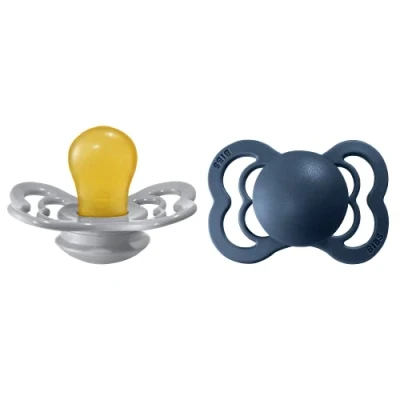Abbildung von BIBS Supreme Schnuller 2er Pack, BPA frei, Symmetrischer Nippel. Naturkautschuk/Latex, Hergestellt in Dänemark. 0 6 Monate (2er Pack), Cloud/Steel Blue
