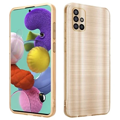 Abbildung von Cadorabo Hülle kompatibel mit Samsung Galaxy A51 4G M40s Schutzhülle TPU Silikon Case Brushed Design Kameraschutz Slim Kratzfest Gummi Rundumschutz für in Gold