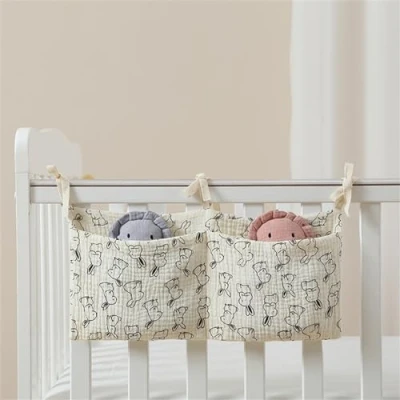 Abbildung von Baby Kinderzimmer Organizer, Kinderbett Babybett Aufbewahrungstasche, Organizer Hängend für Kleidung Windeln Deko (Hase)
