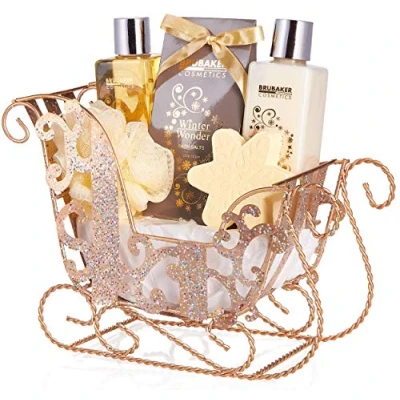 Abbildung von BRUBAKER Wellness Pflegeset Dusch und Badeset mit Vanille Duft, 6 tlg., Set, Frauen Geschenkset Weihnachten in Glitzer Schlitten, Beauty für Damen, Weihnachtsset Gold