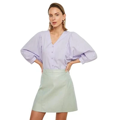 Abbildung von TRENDYOL Damen Woman Regular Standard V Neck Woven Shirt Hemd, Lila, 40