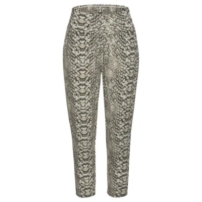 Abbildung von LASCANA Strandhose, mit Alloverprint in Reptiloptik und Taschen, 7/8 Länge, Jerseyhose