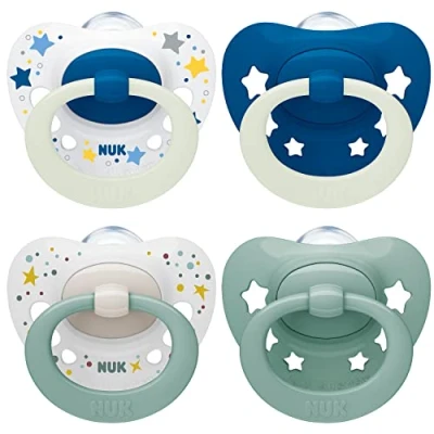 Abbildung von NUK Signature Day &amp; Night Babyschnuller 0 6 Monate Beruhigt 95 % der Babys BPA freie Silikonschnuller in Herzform Leuchtet im Dunkeln Sterne 4 Stück