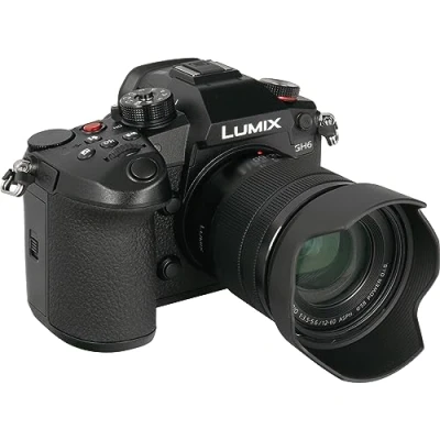 Abbildung von Panasonic LUMIX DC GH6M Hybridkamera mit Objektiv FS12060 (25 MP, Dual I.S, OLED Sucher, Kälte /Staub /Spritzwasserschutz) schwarz