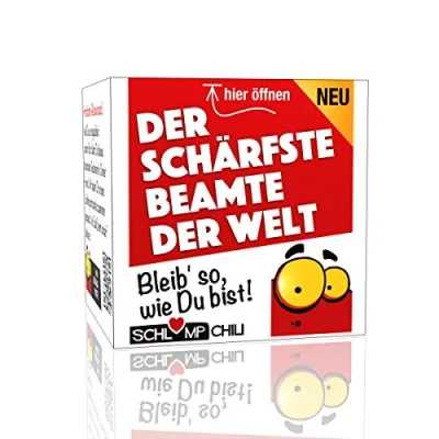 Abbildung von Schlump Chili⎥Der schärfste Beamte der Welt ein witziges und originelles Geschenk Set z.B. zum Geburtstag, Weihnachten, Ostern, Ausstand, Rente, Pension oder einfach so :)