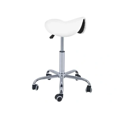 Abbildung von QUIRUMED Pony Hocker mit 5 Rädern, Chromgestell, weiße Farbe, Kunstlederpolsterung, höhenverstellbar, leicht, ergonomisches Design, drehbar, bis zu 150 kg
